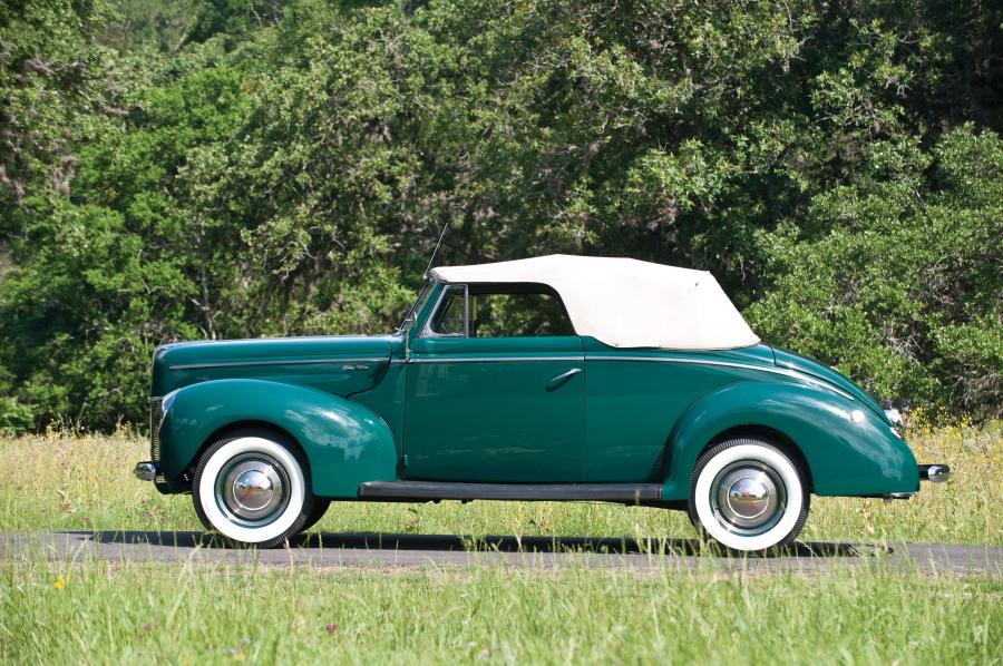  Ford DeLuxe Convertible Coupe 1940 года  (фото 38 из 80)